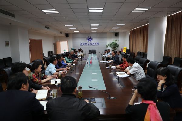 B87I2385.JPG B87I2385.JPG