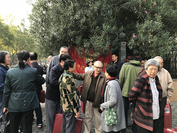 照片2.JPG 照片2.JPG