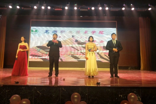 wanhuizhaopian3.jpg wanhuizhaopian3.jpg