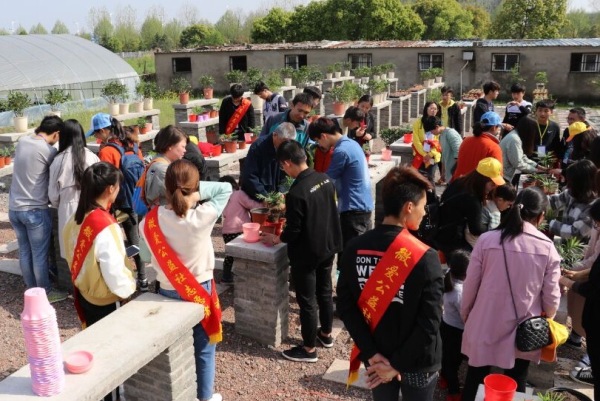 活动一.jpg 活动一.jpg