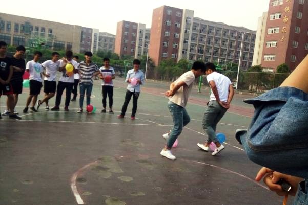 趣味运动会2.jpg 趣味运动会2.jpg